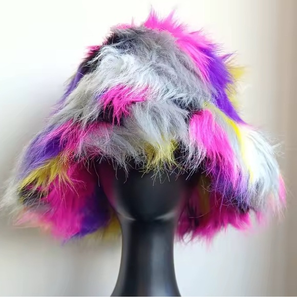 Cover Photo Rainbow Animal Print Faux Fur Costume Y2K Rave Fuzzy Bucket Hat - Picture 6 of 6